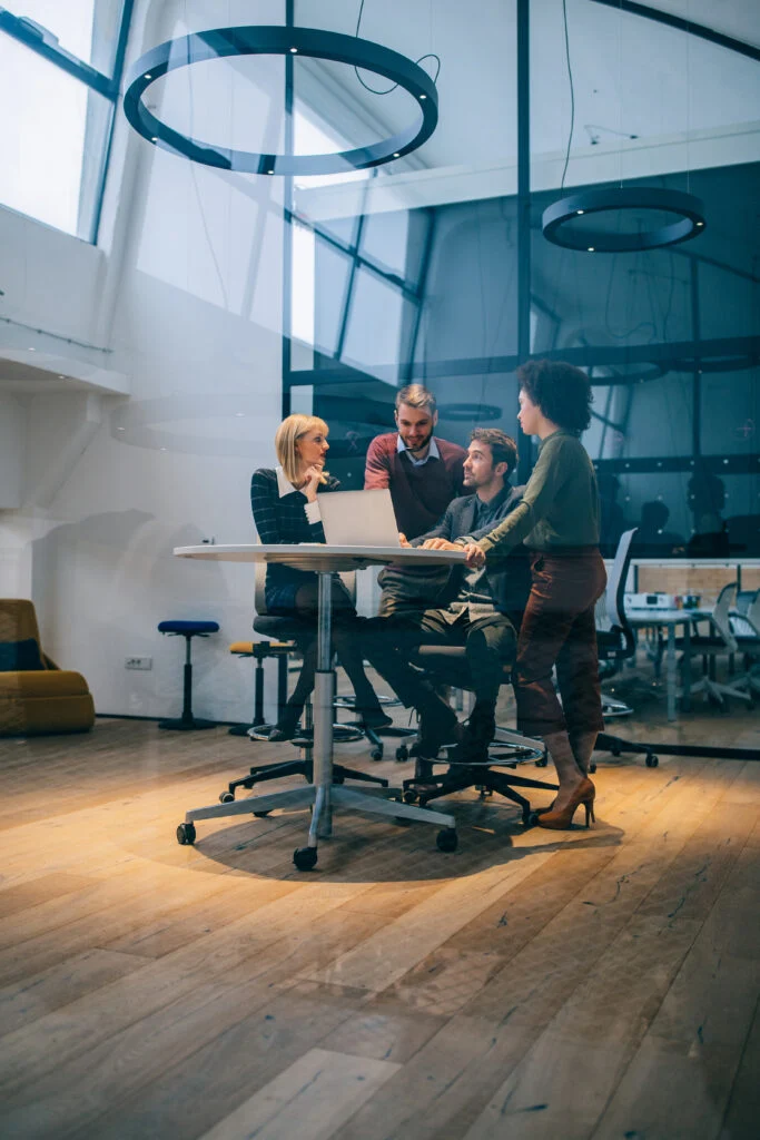 DAMA Solutions Besprechung